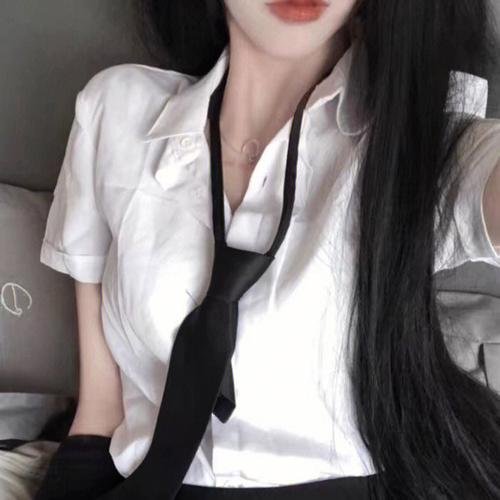 牠